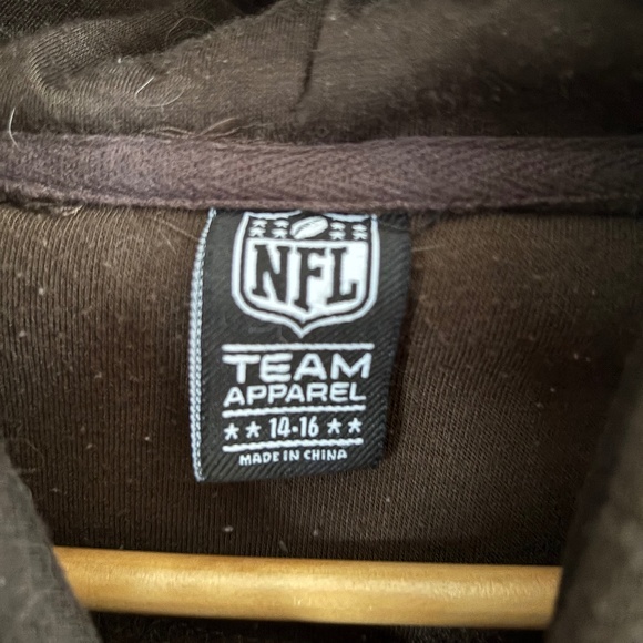 Youth Browns Sweatshirt excellent condition size 14/16 (RUNS more like 1… - Picture 2 of 5